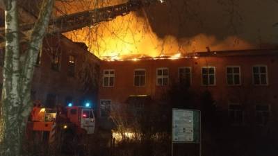 В подмосковном Красноармейске загорелся жилой дом