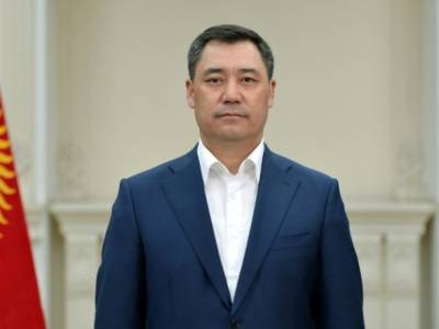 В Кыргызстане исполняющий обязанности президента сложил полномочия