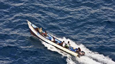 В Гвинейском заливе пираты похитили половину команды судна