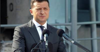 Рада обвинила Зеленского в создании "лагерей смерти" на Украине