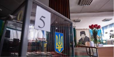 В семи городах Украины проходит второй тур выборов мэров — хроника событий