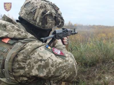 Украинские позиции на Донбассе атаковал снайпер – штаб ООС