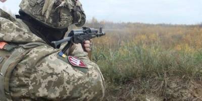 Боевики на Донбассе трижды обстреляли украинские позиции: пришлось стрелять в ответ