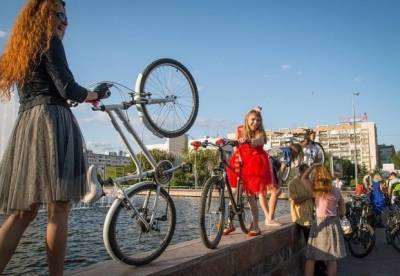 В Украине ввели новые правила для пешеходов и велосипедистов