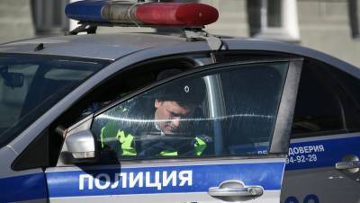 Житель Красноярского края врезался в полицейский автомобиль, скрываясь от ДПС