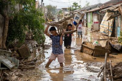 Во Вьетнаме из-за тайфуна «Вамко» эвакуируют полмиллиона человек