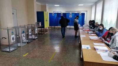 Второй тур местных выборов: наблюдатели сообщают о нарушениях