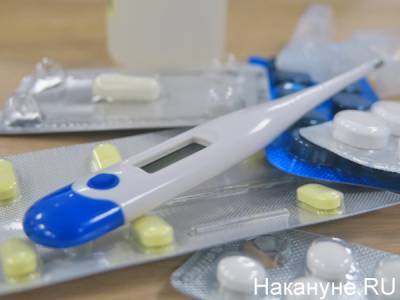 Власти продлили упрощенный режим регистрации лекарств от коронавируса