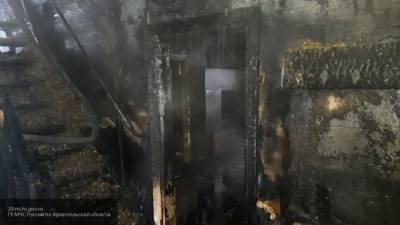Пожар в доме уничтожил две машины в Вырыпаевке
