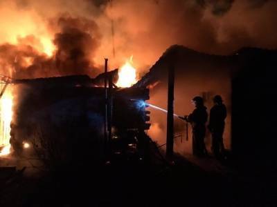 Ночью в Тереньгульском районе сгорели дом с баней. Есть пострадавший