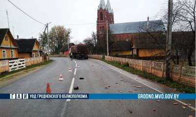 В Щучинском районе велосипедист попал под колеса грузовика