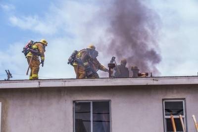 В Феодосии выгорела кухня в жилой квартире