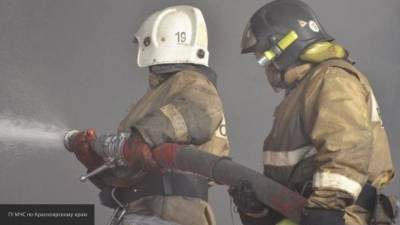 Пожарные потушили горящую новостройку на западе Москвы