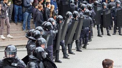 В Минске силовики применили к протестующим слезоточивый газ