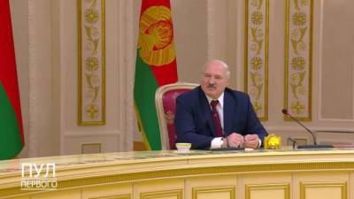 Лукашенко допустил восстановление в вузах отчисленных из-за протестов студентов