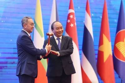 Страны АСЕАН оформили договор о создании крупнейшей в мире зоны свободной торговли
