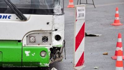Два автобуса столкнулись после "догонялок" в Казани