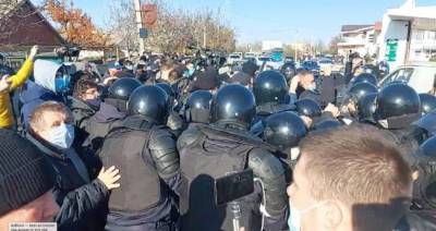 В Молдавии полиция разогнала унионистов-комбатантов, срывающих выборы