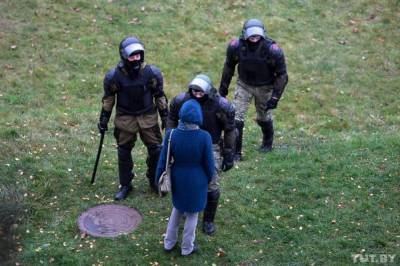 В Минске силовики во время очередных протестов применили газ и свето-шумовые гранаты
