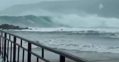 На побережье Вьетнама обрушился тайфун "Вамко"
