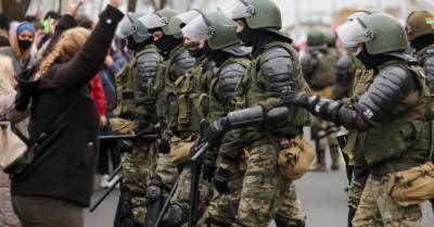 Протесты в Минске: силовики используют светошумовые гранаты, есть пострадавшие