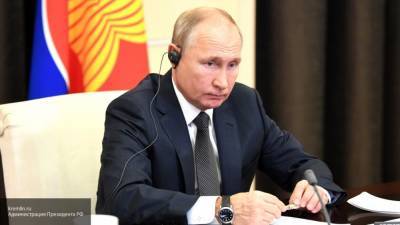 Путин пошутил во время совещания с руководством Минобороны