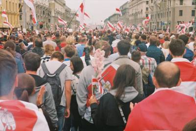 Произвол силовиков не прекращается: в Беларуси задержали более 140 протестующих