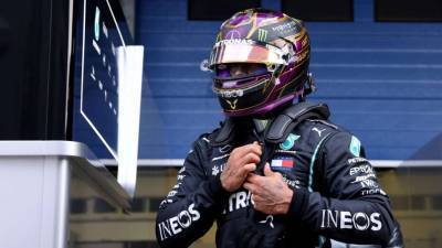 Британский гонщик Льюис Хэмилтон стал семикратным чемпионом "Формулы-1"
