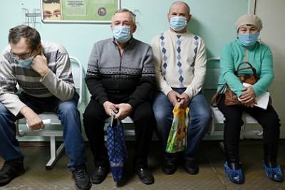 Россияне рассказали о негативных последствиях самолечения коронавируса