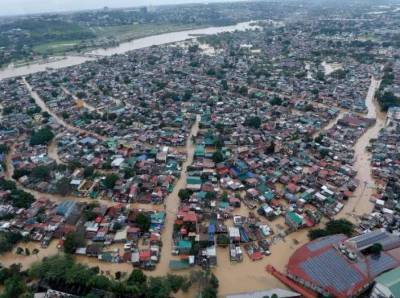 Вьетнам эвакуирует около полумиллиона людей