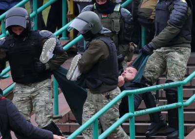 Правозащитники заявили о 340 задержанных во время протестов в Белоруссии