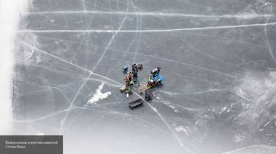 Вмерзшего в лед рыбака обнаружили на озере в Башкирии