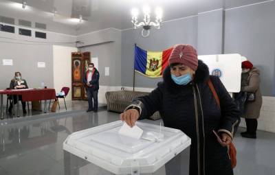 Половина молдаван проголосовали на выборах президента