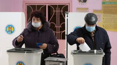 Явка на второй тур президентских выборов в Молдавии превысила 50%