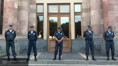 Бывшего главу СНБ Армении освободили из-под стражи