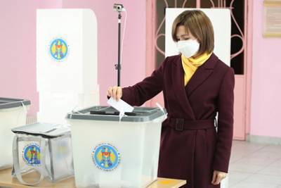 В Госдуме назвали причину вероятной победы оппозиционера на выборах в Молдавии