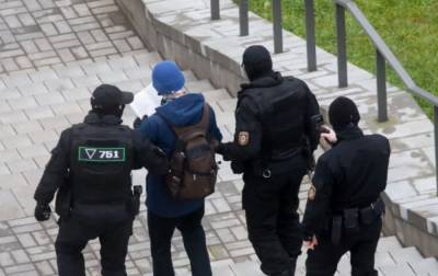 Количество задержанных на протестах в Беларуси увеличилось до 900