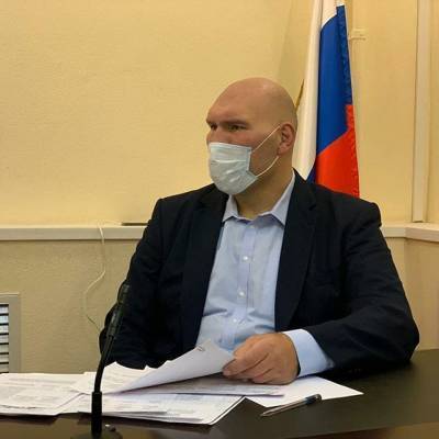 Лишать россиян праздника непозволительно: Валуев ответил на призыв Меладзе бойкотировать новогодние шоу