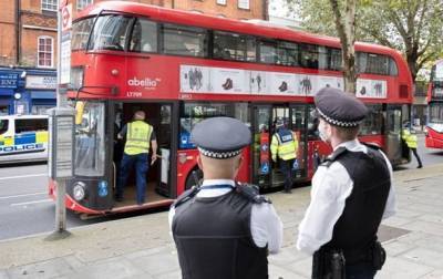 Британца оштрафовали на крупную сумму за проезд без маски в транспорте