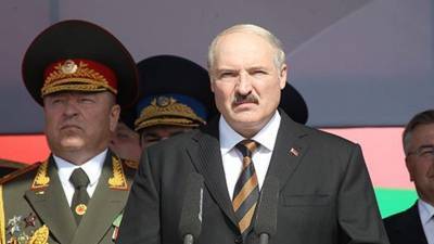 «Нет ещё бешеных там»: Лукашенко пообещал не воевать с Украиной