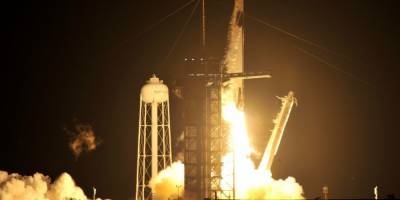 SpaceX запустила первый регулярный маршрут в космос — видео