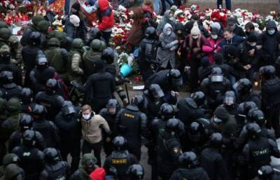 Более тысячи протестующих задержаны в Белоруссии