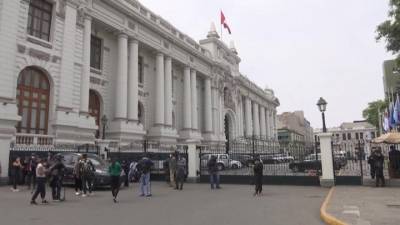 Перуанский суд оценит законность импичмента Вискарры