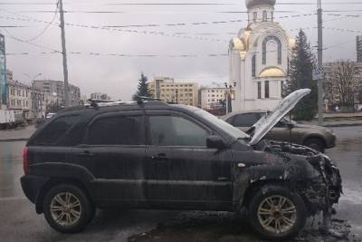 Неудачная поездка: в Иванове прямо на ходу вспыхнул автомобиль