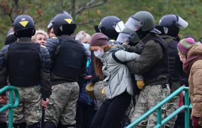 Правозащитники сообщили о более 1 000 задержанных в ходе акций протеста в Белоруссии