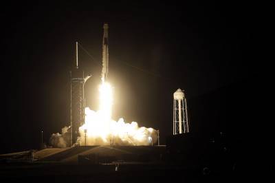 SpaceX отправила на МКС первую регулярную миссию