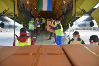 В Киргизию прибыла гуманитарная помощь от Узбекистана