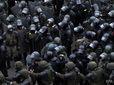 В Беларуси на воскресных акциях протеста задержали 24 журналиста и более 1100 протестующих