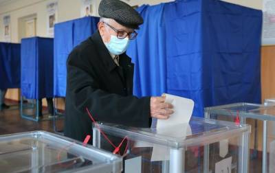 Явка во втором туре выборов мэров в Украине составила 24% - korrespondent.net - Украина - Луцк - Херсон - Одесса - Хмельницкая обл. - Каменец-Подольский - Краматорск - Сумы