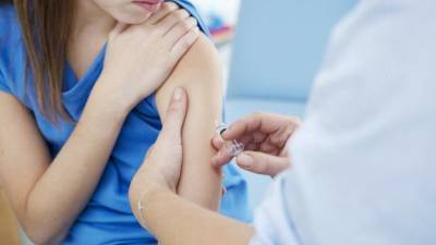 Прививки от гриппа сделаны 40% петербуржцев